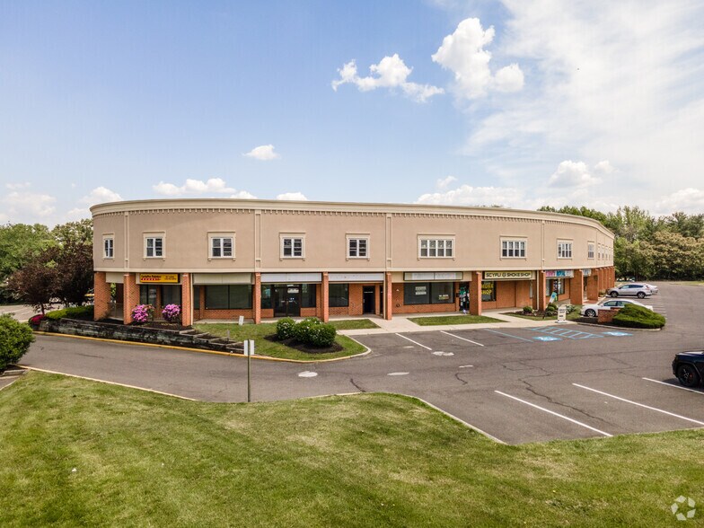 4201 Church Rd, Mount Laurel, NJ à louer - Photo du bâtiment - Image 1 de 10
