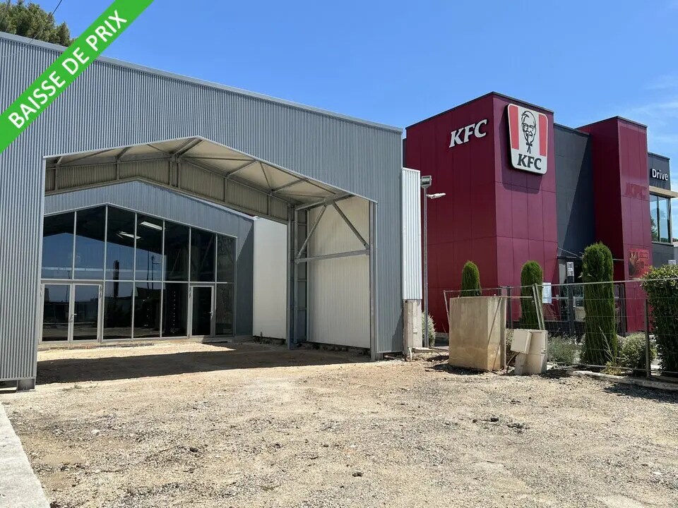 Retail in Vitrolles for lease Building Photo- Image 1 of 7