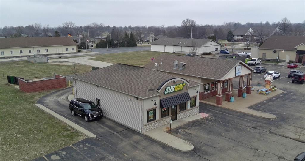 3727 W Willow Knolls Dr, Peoria, IL for lease Primary Photo- Image 1 of 13