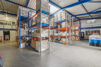 16 Rue Thomas Edison, Gennevilliers à vendre Photo du bâtiment- Image 2 de 12