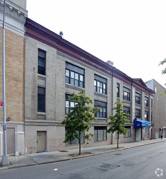 369 E 148th St, Bronx, NY à louer - Photo du bâtiment - Image 3 de 4