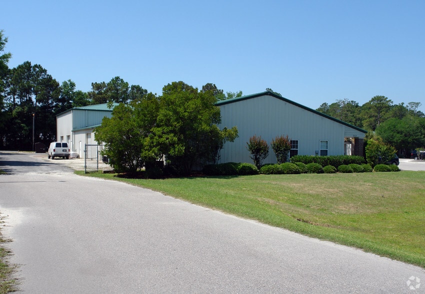 207 Commerce Dr, Pawleys Island, SC for lease - Building Photo - Image 2 of 4