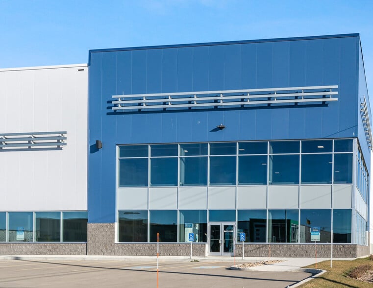 3620 Burron Av, Saskatoon, SK for lease - Building Photo - Image 2 of 9