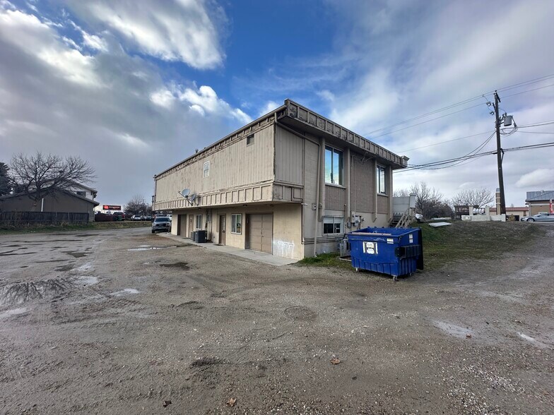 1235 E Fairview Ave, Meridian, ID à vendre - Photo du bâtiment - Image 2 de 4