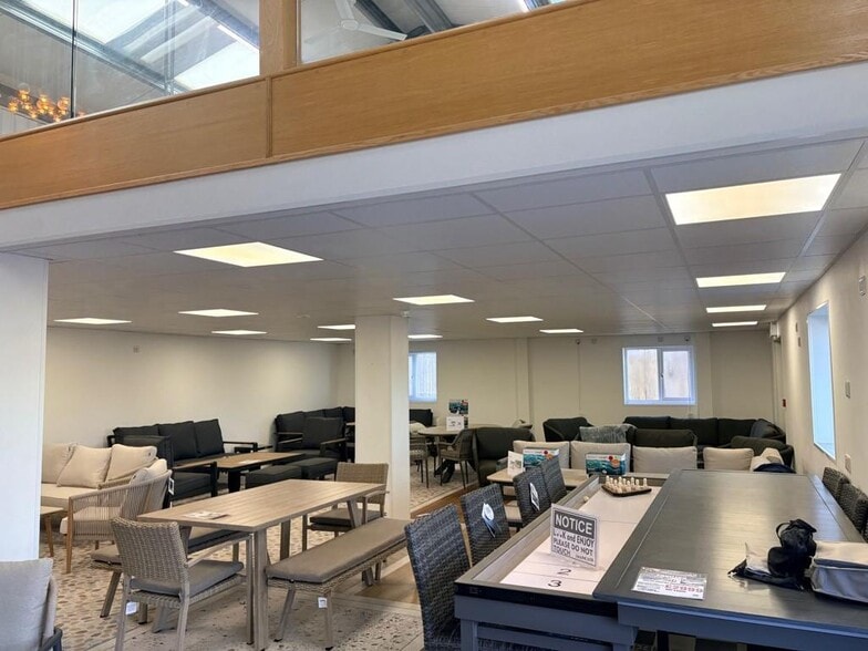 Aldermaston Road, Tadley for lease - Building Photo - Image 2 of 5