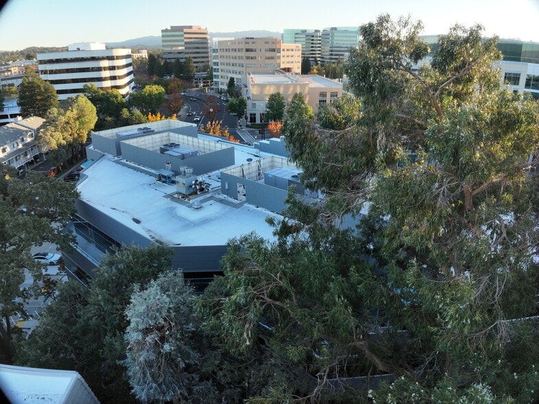 3100 Oak Rd, Walnut Creek, CA à louer - Matterport Community - Image 2 de 18