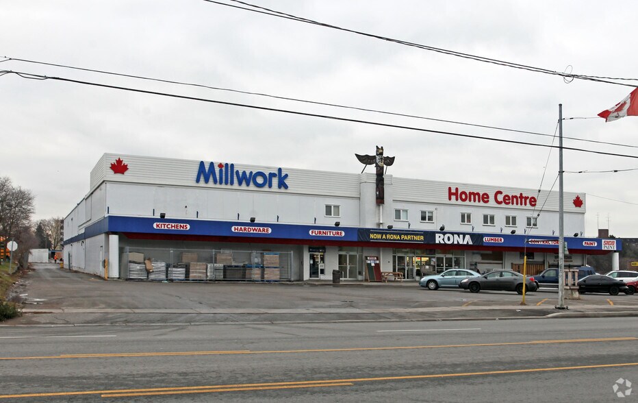 1279 Simcoe St N, Oshawa, ON for sale - Primary Photo - Image 1 of 1