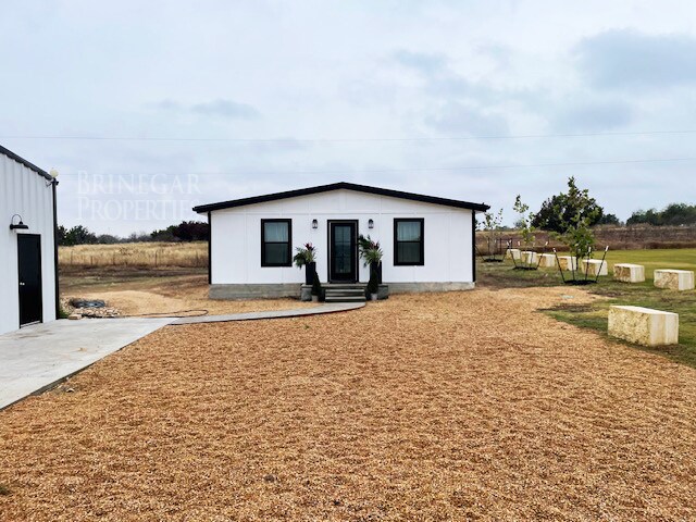 2051 County Road 105, Hutto, TX for sale - Primary Photo - Image 1 of 2