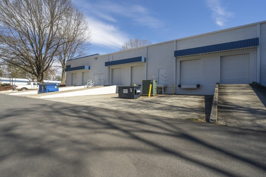 4012 Kingston Ct SE, Marietta, GA à louer - Photo du bâtiment - Image 2 de 10