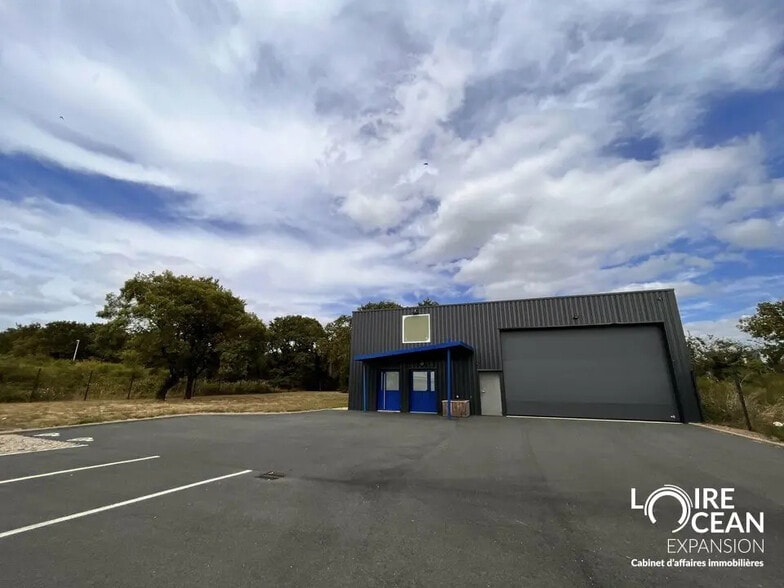 Flex dans Nantes à louer - Photo du bâtiment - Image 1 de 13