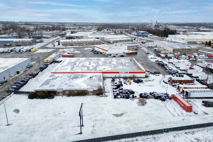 20 Enterprise Dr, London, ON for lease - Building Photo - Image 3 of 5