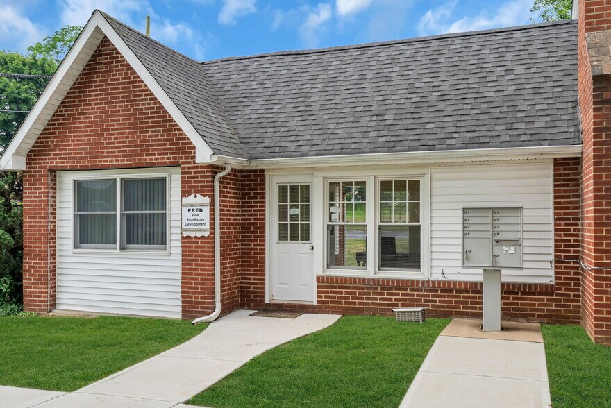 8-10 Tindall Rd, Middletown, NJ à louer - Photo du bâtiment - Image 3 de 18