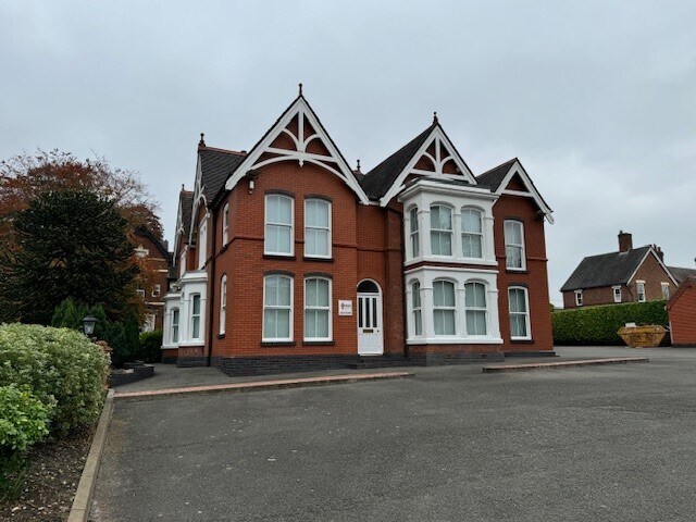 40 Upper Gungate, Tamworth à vendre - Photo du bâtiment - Image 3 de 5