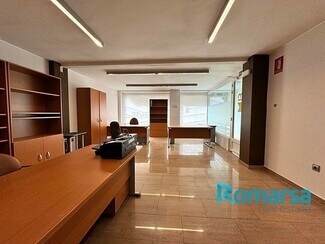 Plus de détails pour Commerce de détail à louer