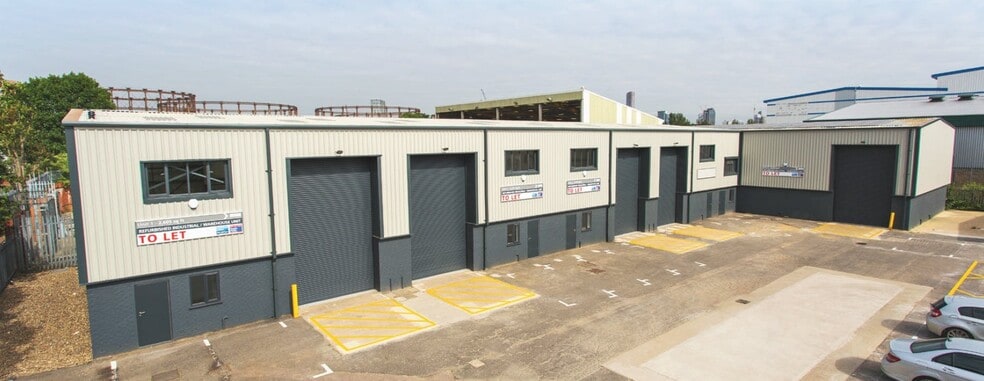 North Cres, London for lease - Building Photo - Image 1 of 6
