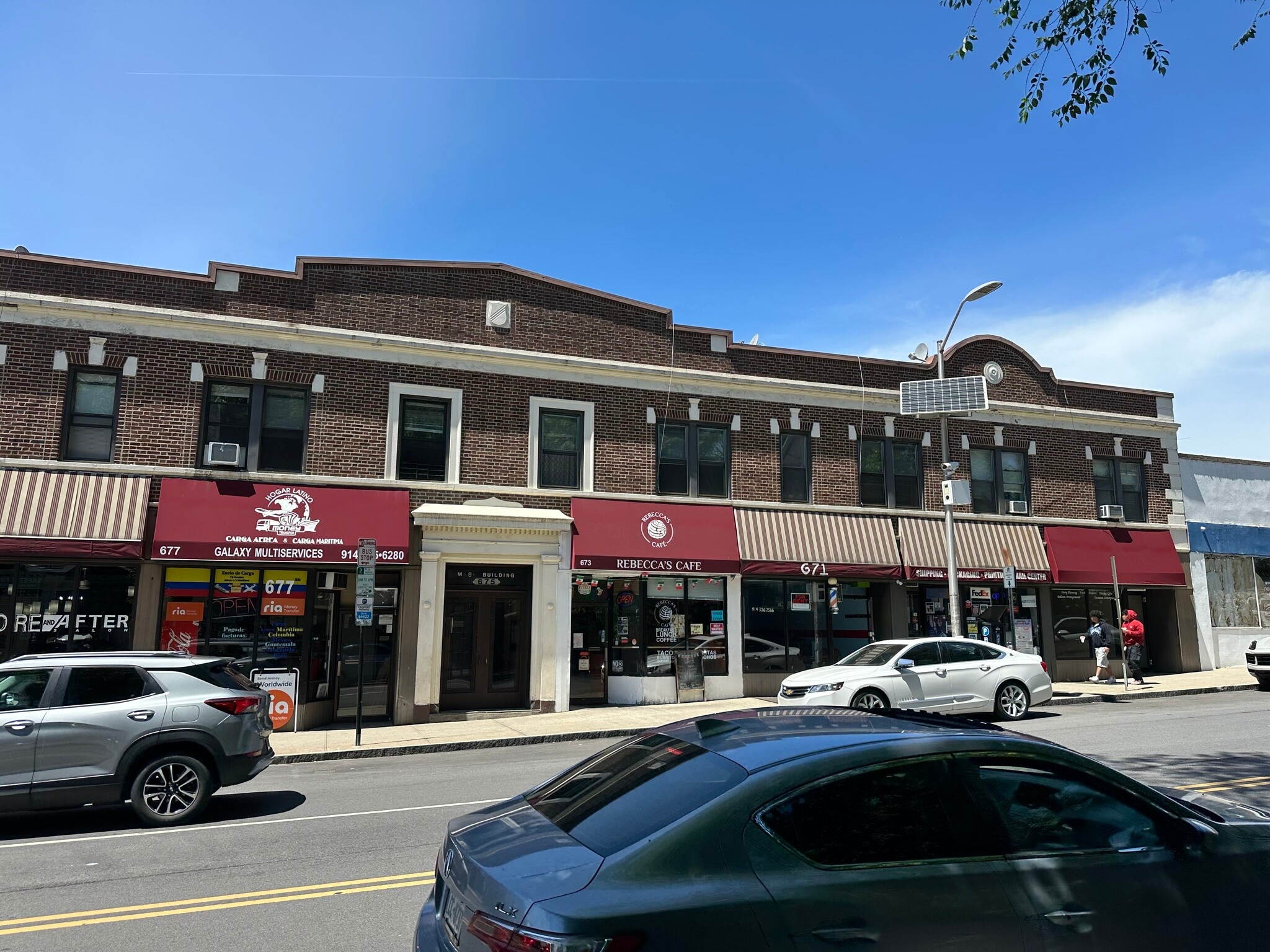 677 Main St, New Rochelle, NY à louer Photo du bâtiment- Image 1 de 10