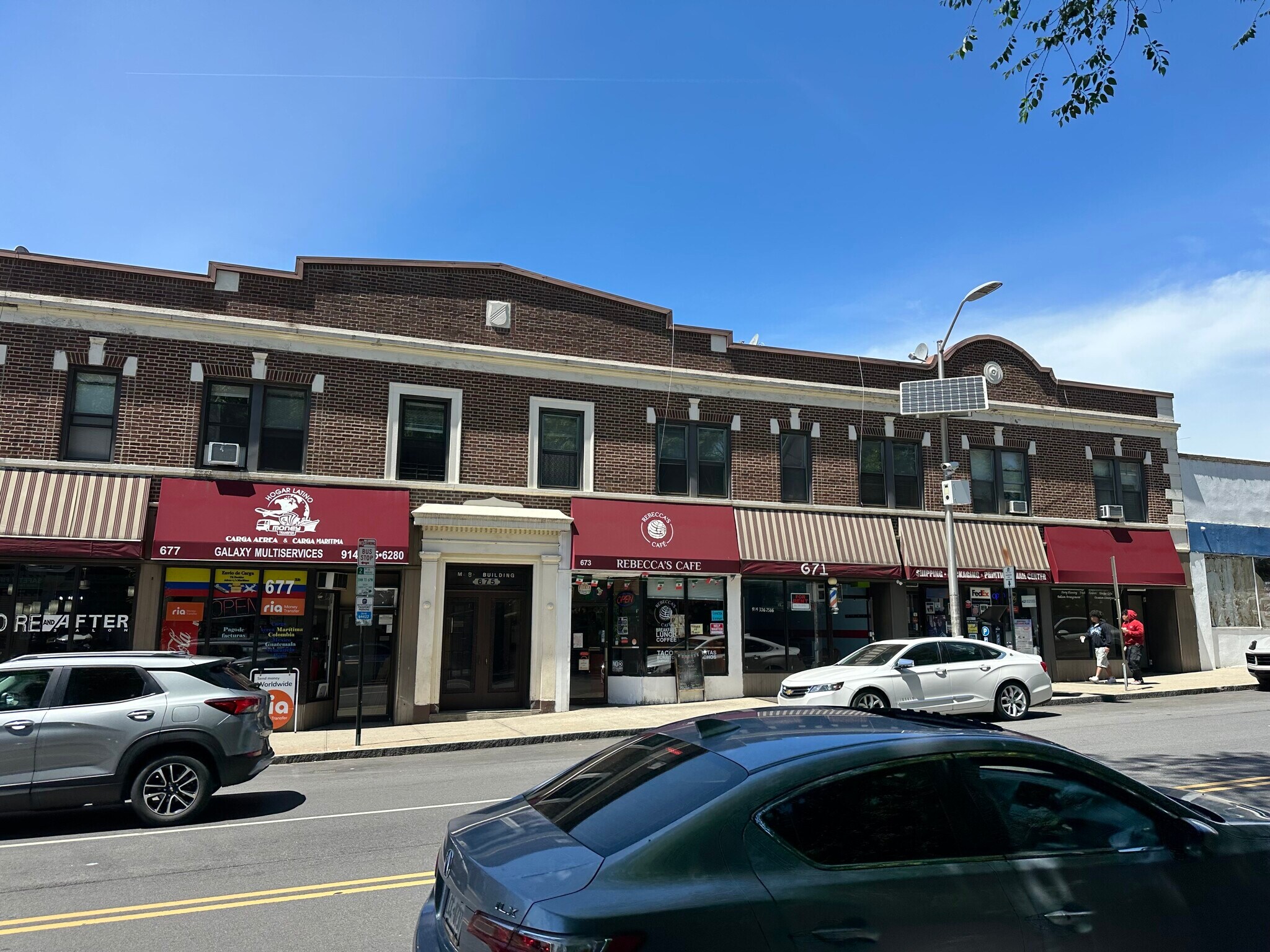 677 Main St, New Rochelle, NY à louer Photo du bâtiment- Image 1 de 10