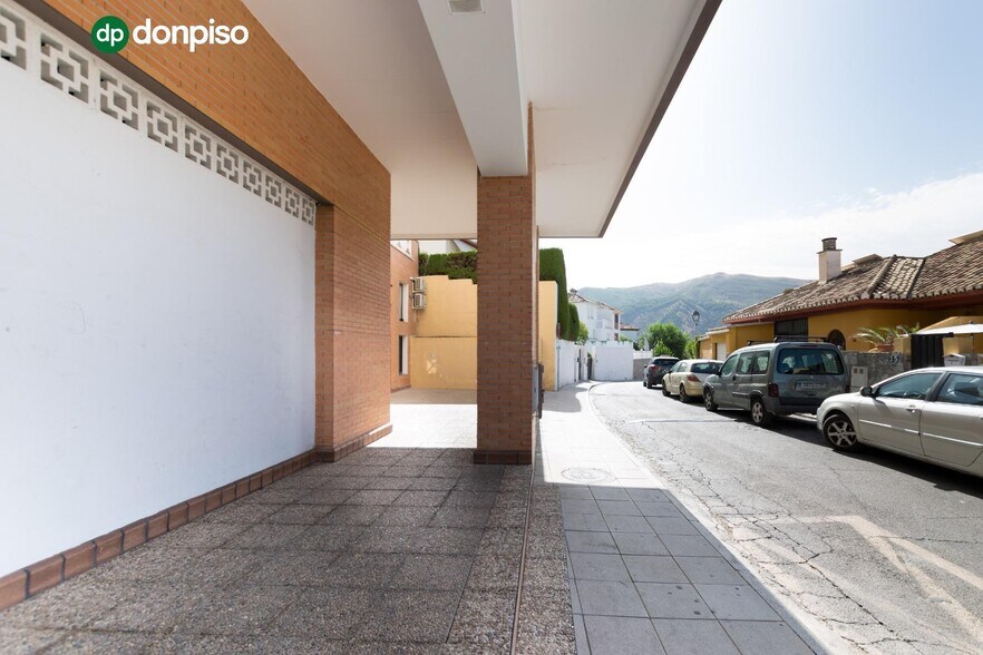 Retail in Cenes de la Vega for sale - Building Photo - Image 2 of 11