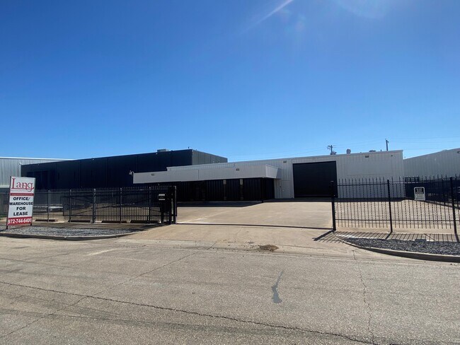 More details for 2734 Burbank St, Dallas, TX - Industrial for Lease