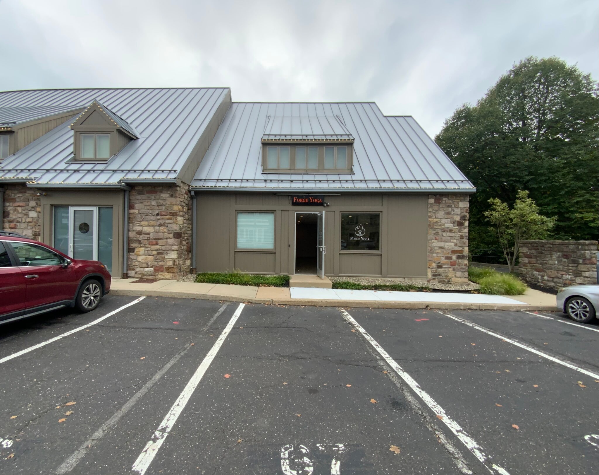 301-307 Horsham Rd, Horsham Township, PA for lease Building Photo- Image 1 of 1