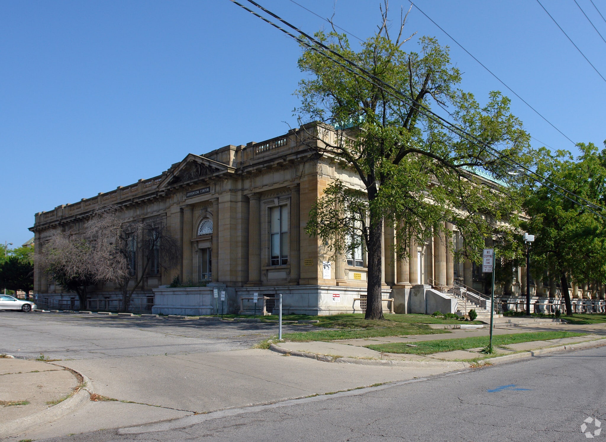 1300 Jefferson Ave, Toledo, OH à louer Photo principale- Image 1 de 19