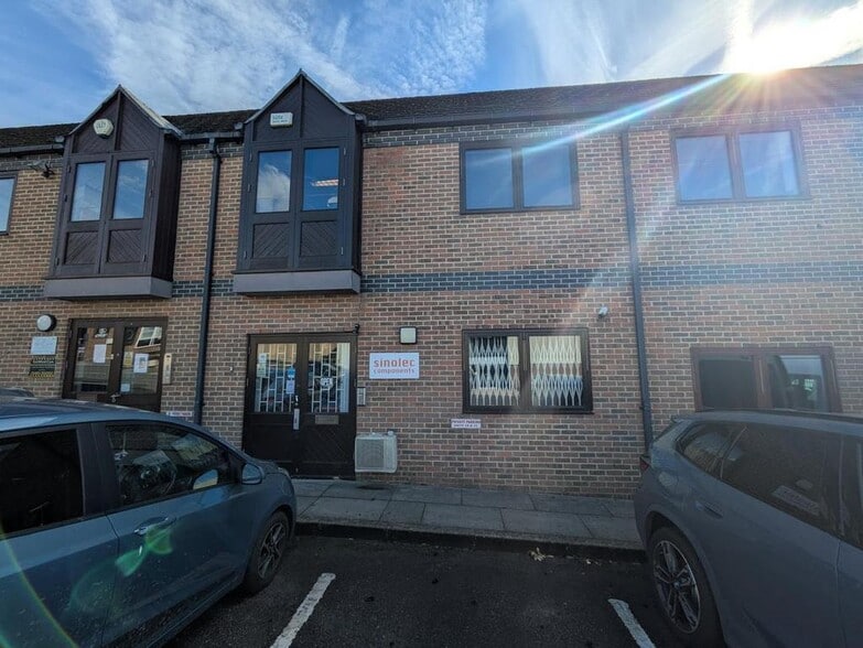 Merrow Ln, Guildford à vendre - Photo du bâtiment - Image 2 de 15
