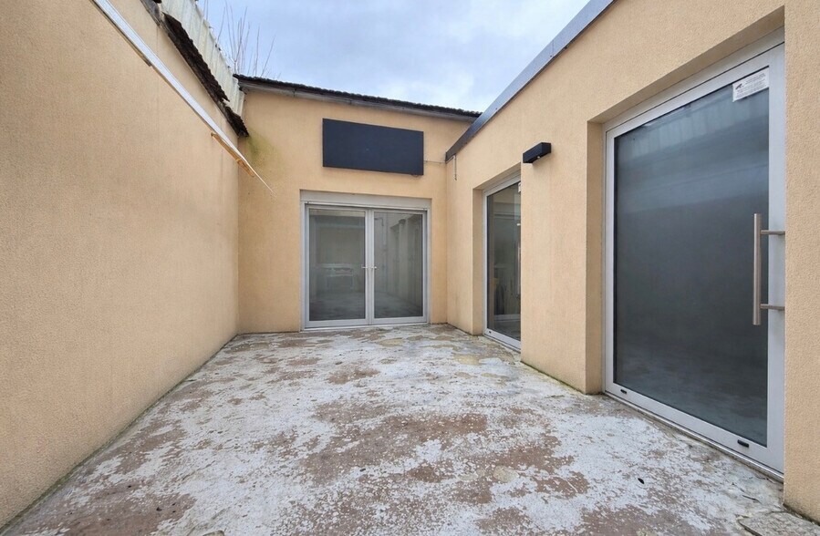 Flex in Reims for sale - Building Photo - Image 3 of 19