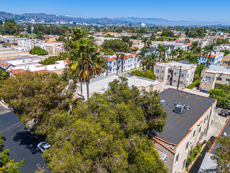 356 N Orange Grove Ave, Los Angeles, CA à vendre - Photo du bâtiment - Image 3 de 30