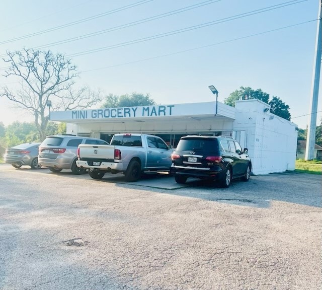 810 Westward Ave, La Marque, TX for sale - Building Photo - Image 1 of 2
