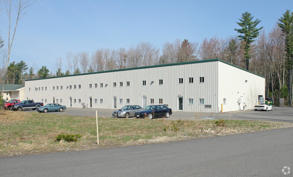 95 Ledge Rd, Seabrook, NH à louer - Photo principale - Image 1 de 19