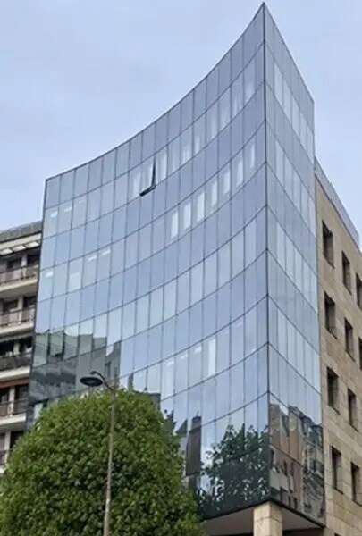 Office in Paris for sale Building Photo- Image 1 of 10