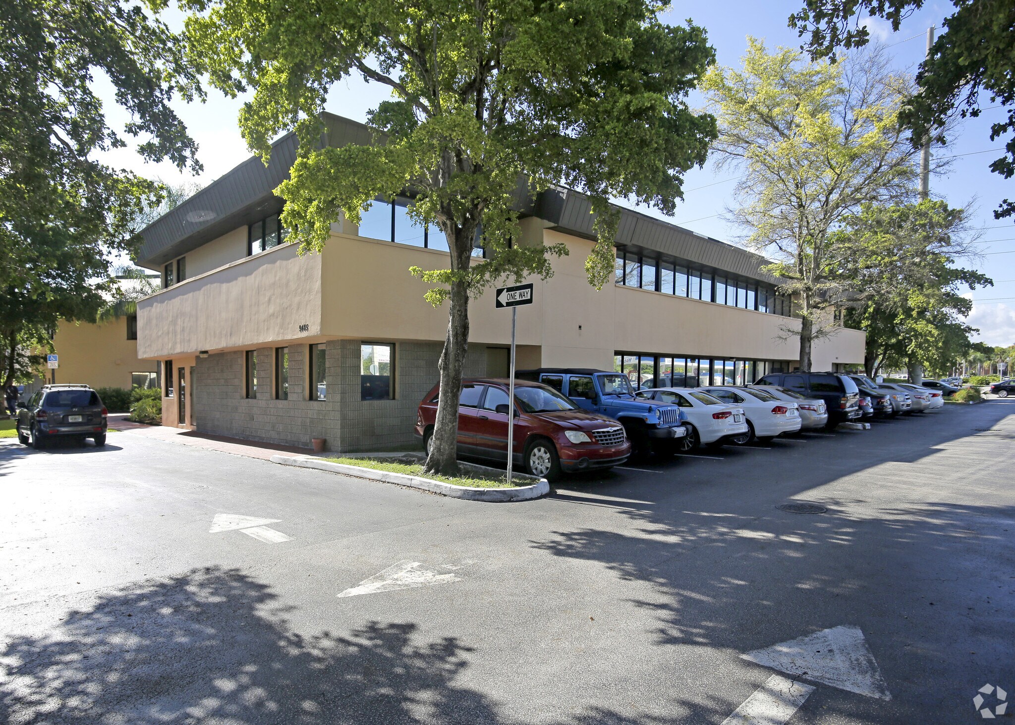 9485 Sunset Dr, Miami, FL à louer Photo principale- Image 1 de 3