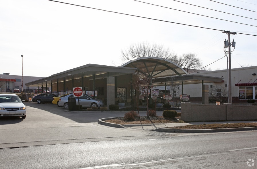 10075 W 75th St, Overland Park, KS à vendre - Photo du bâtiment - Image 2 de 6