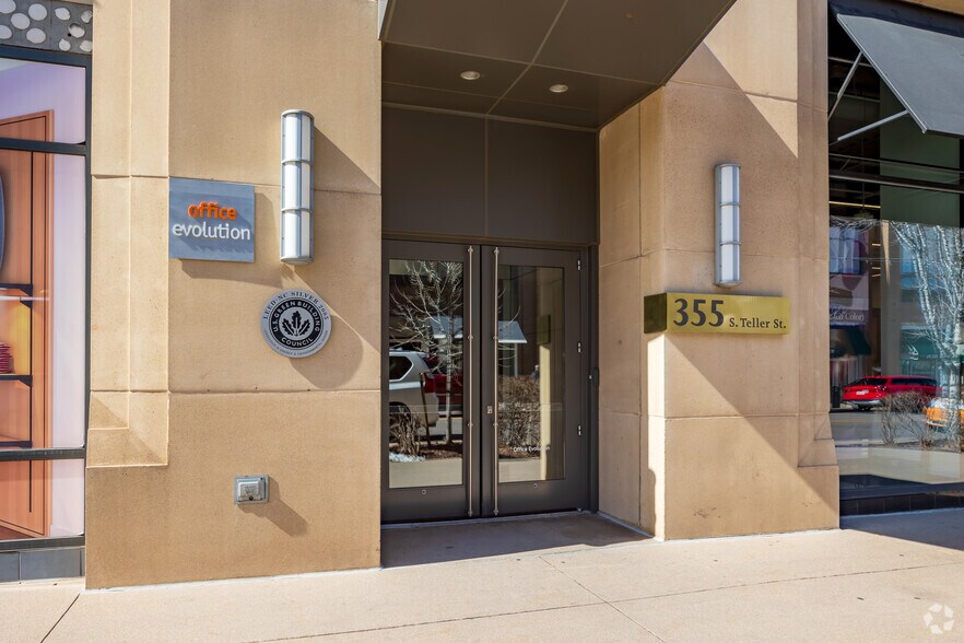 355 S Teller St, Lakewood, CO à louer - Photo intérieure - Image 3 de 27