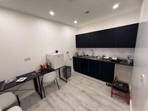 Atlantic St, Altrincham for lease Interior Photo- Image 1 of 12