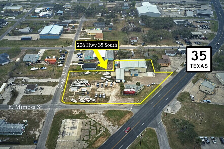 206 Highway 35 S, Rockport, TX à vendre - Photo du bâtiment - Image 1 de 37