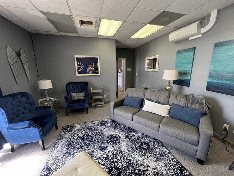 748 Market St, Redding, CA à louer - Photo du bâtiment - Image 2 de 11