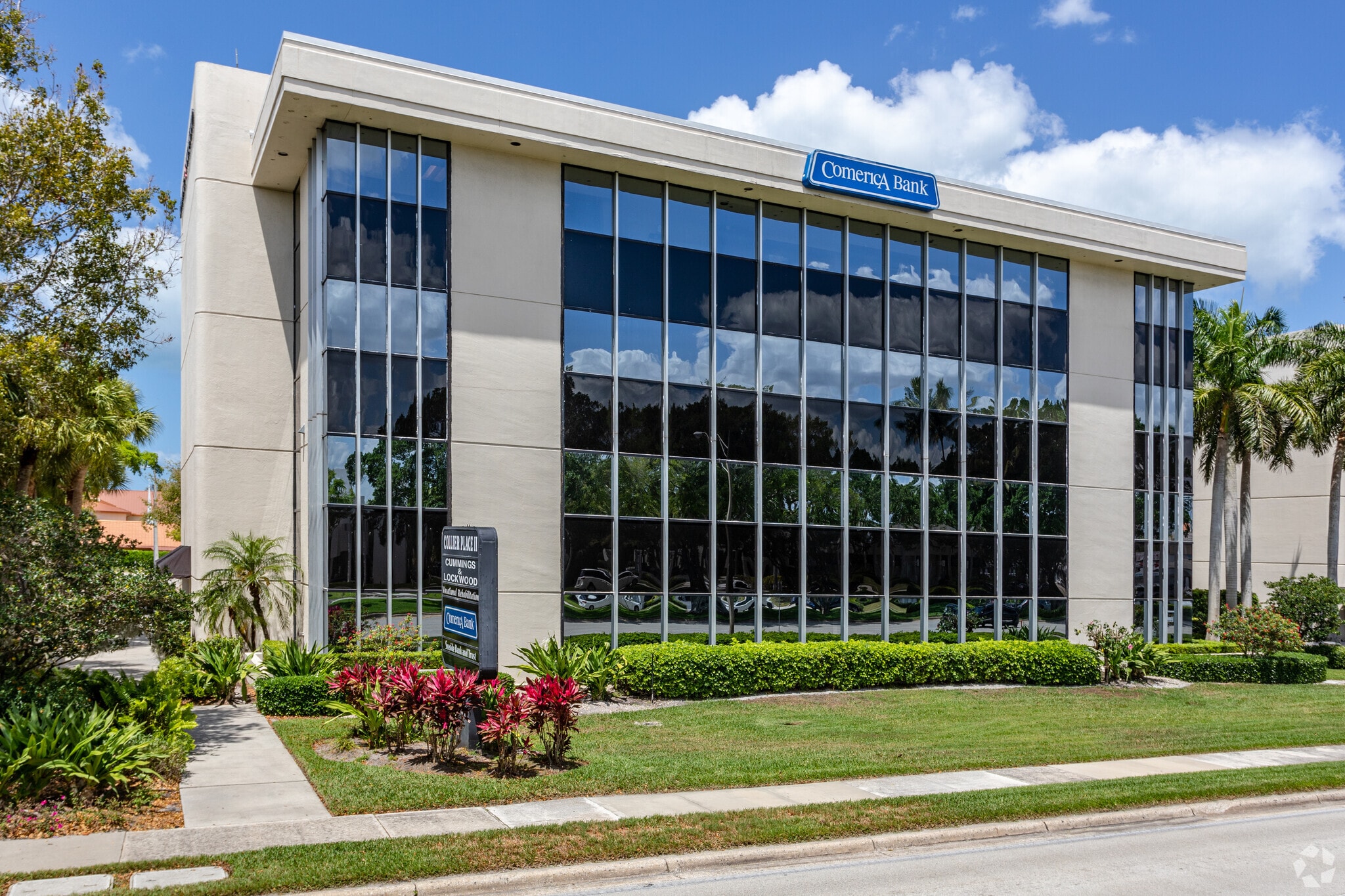 3001 Tamiami Trl N, Naples, FL for lease Primary Photo- Image 1 of 6