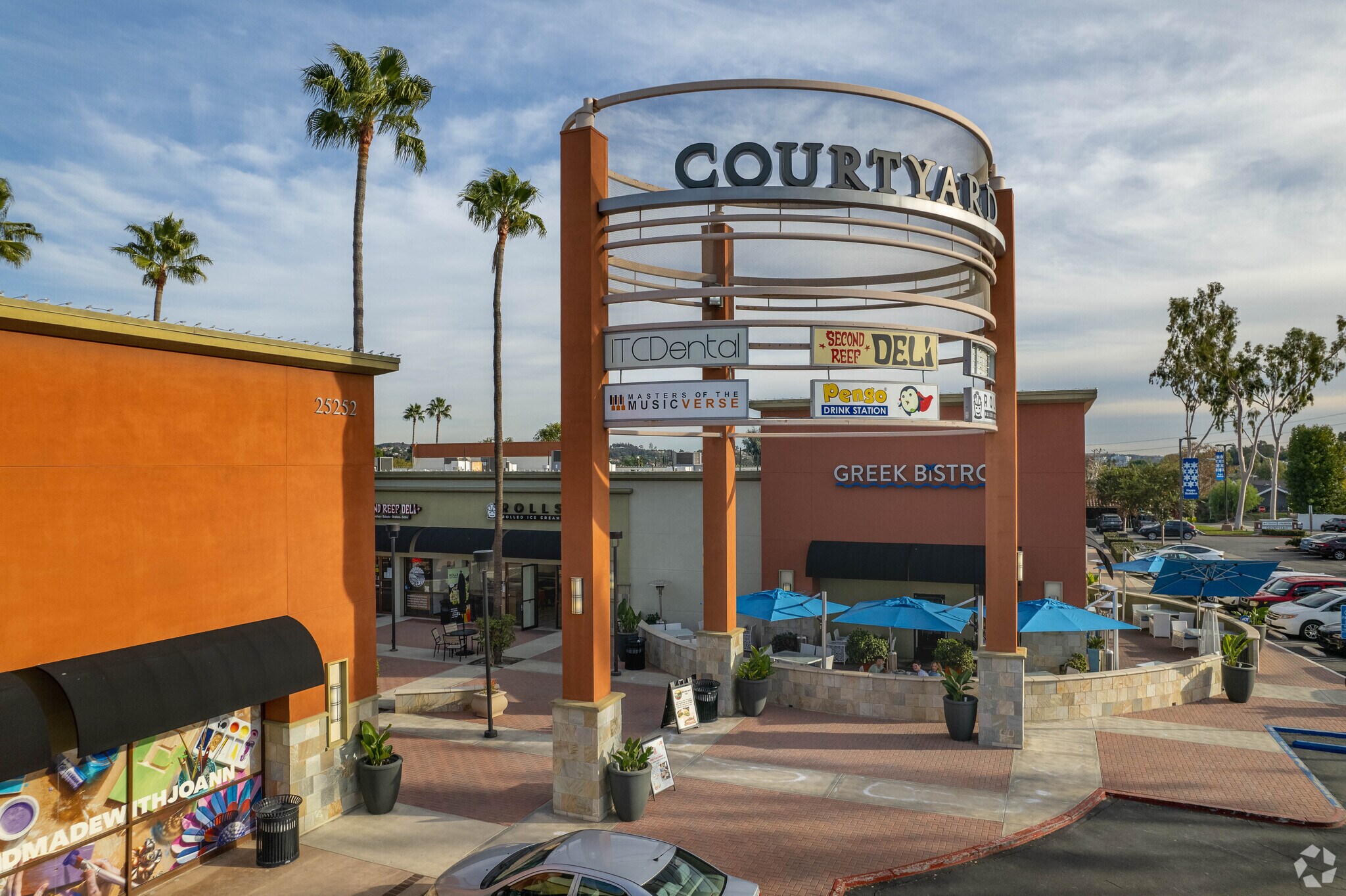 25232-25334 Mcintyre St, Laguna Hills, CA à louer Photo principale- Image 1 de 24