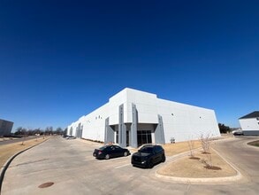4617 Sw 25th Cir, Oklahoma City, OK à louer Photo intérieure- Image 2 de 21
