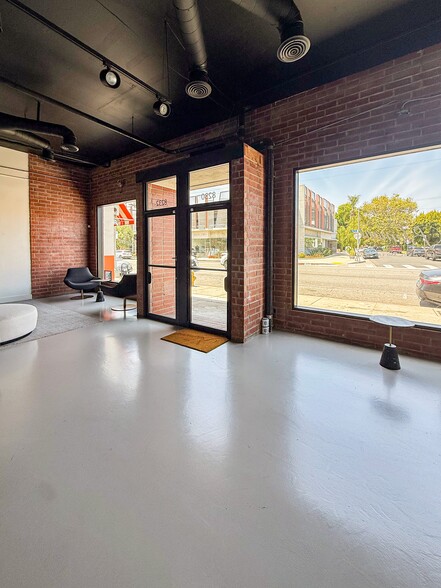 8228-8232 W 3rd St, Los Angeles, CA for lease - Building Photo - Image 2 of 9