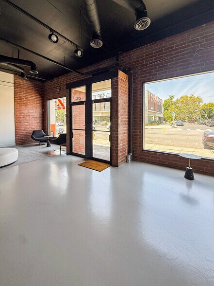 8228-8232 W 3rd St, Los Angeles, CA à louer - Photo du bâtiment - Image 2 de 9