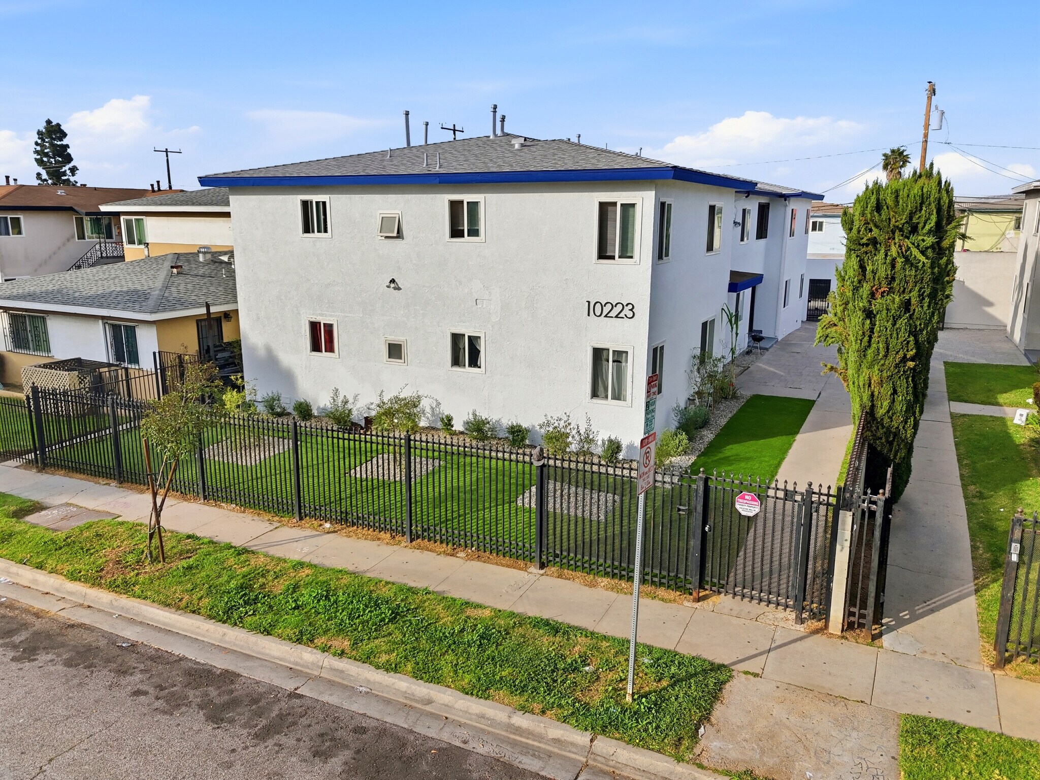 10223 Darby Ave, Inglewood, CA à vendre Photo principale- Image 1 de 17