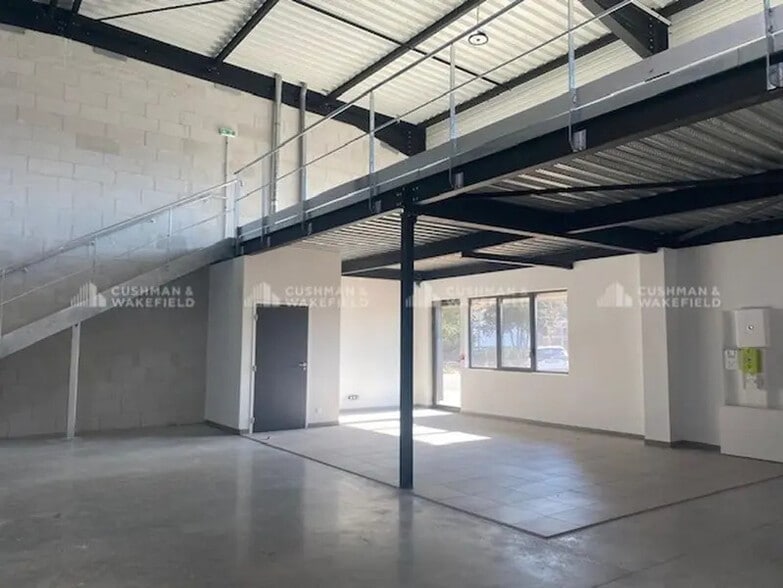 Flex in Signes for sale - Building Photo - Image 3 of 9