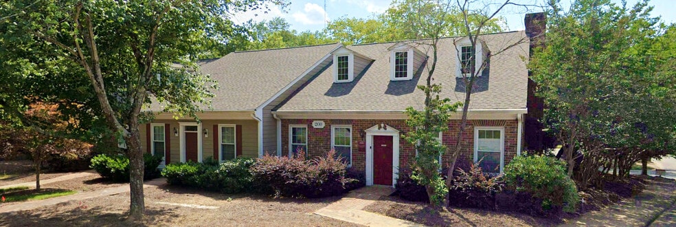 1829 E Franklin St, Chapel Hill, NC for lease - Building Photo - Image 1 of 5