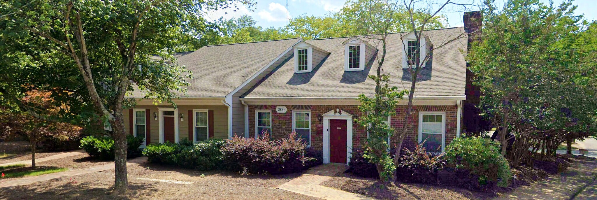 1829 E Franklin St, Chapel Hill, NC à louer Photo du bâtiment- Image 1 de 6