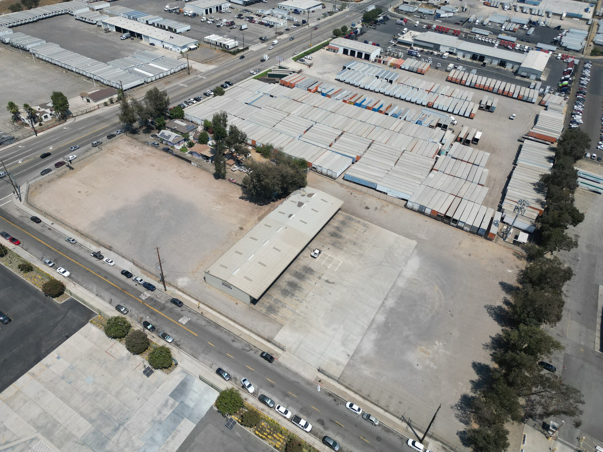 10151 Calabash Ave, Fontana, CA for lease Primary Photo- Image 1 of 4