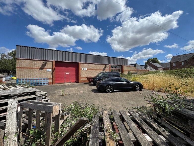 14-22 Kings Rd, Market Harborough for sale - Building Photo - Image 3 of 5