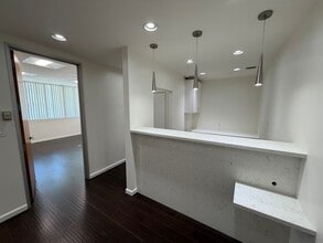 462 N Linden Dr, Beverly Hills, CA à louer Photo intérieure- Image 1 de 6
