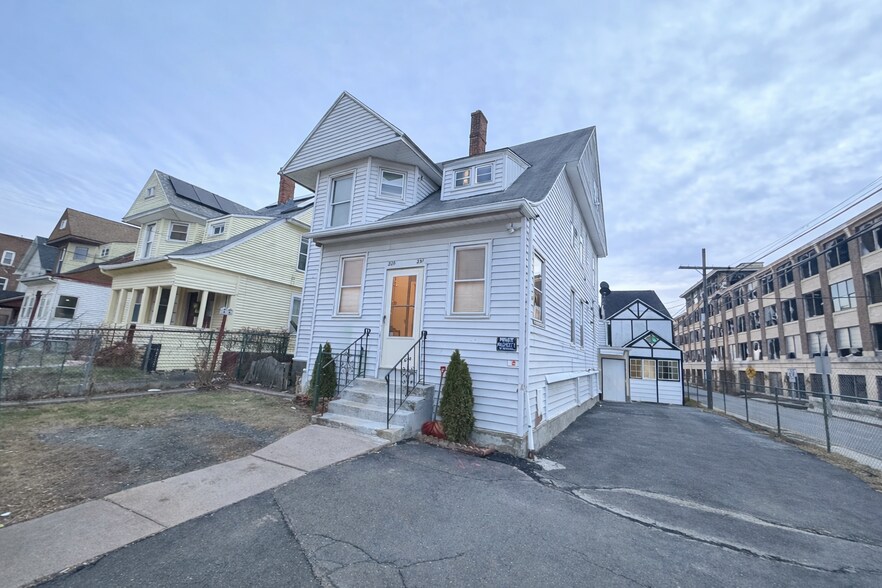 231 Hamilton St, Hartford, CT à vendre - Photo du bâtiment - Image 3 de 4